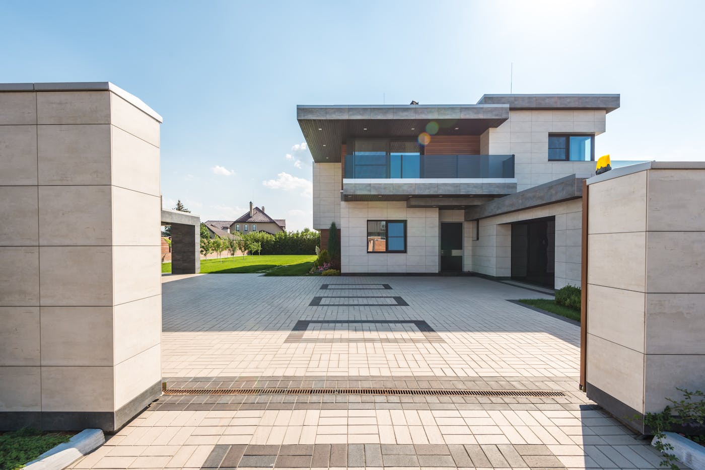 Premium paved driveway and clean outdoor access project in Perth