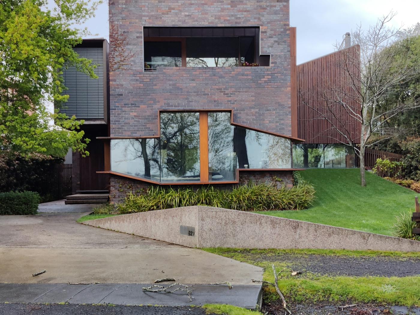Australian home with outdoor paving and a residential driveway for a Perth-style property
